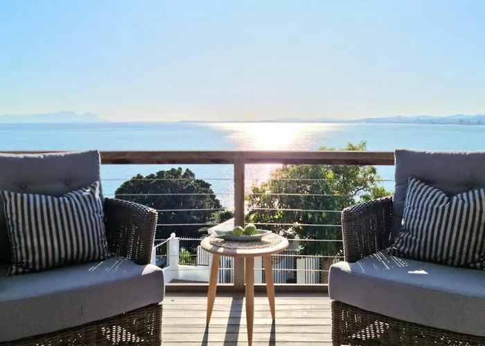 75 Protea Drive Sleeps 8 Guests