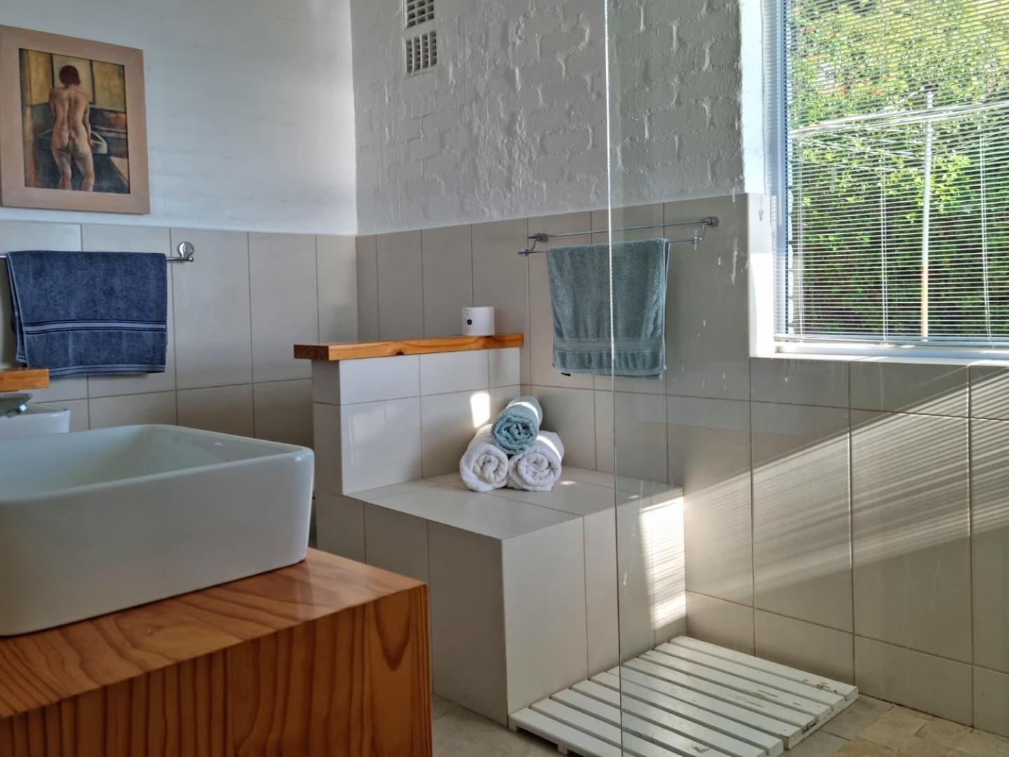 75 Protea Drive Sleeps 8 Guests
