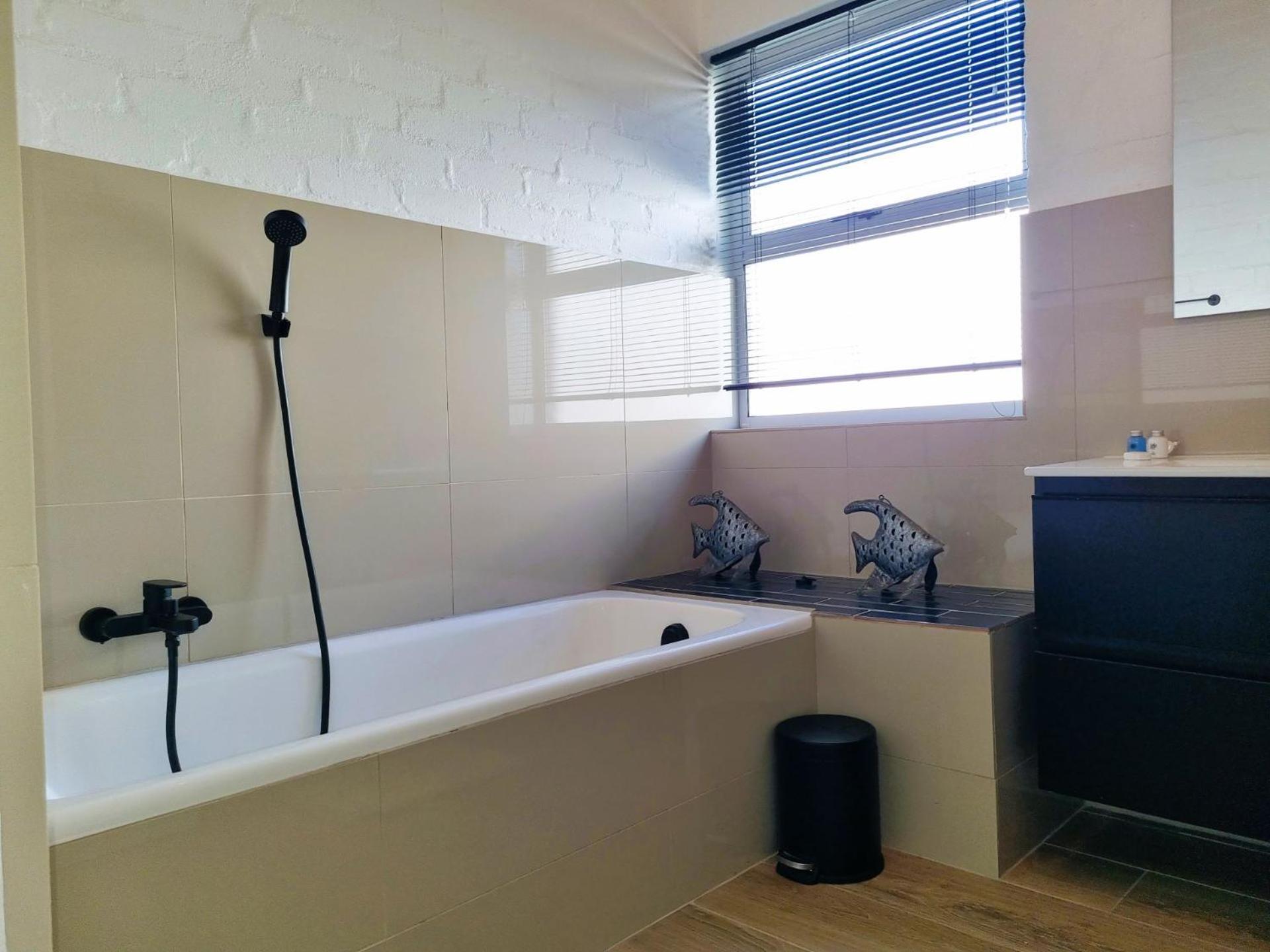 75 Protea Drive Sleeps 8 Guests * Le Cap