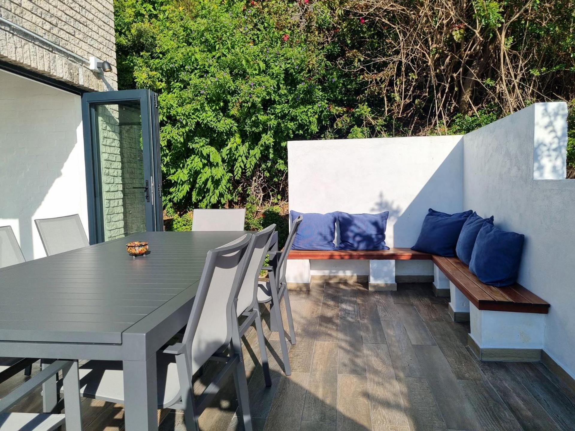 75 Protea Drive Sleeps 8 Guests Hébergement de vacances *