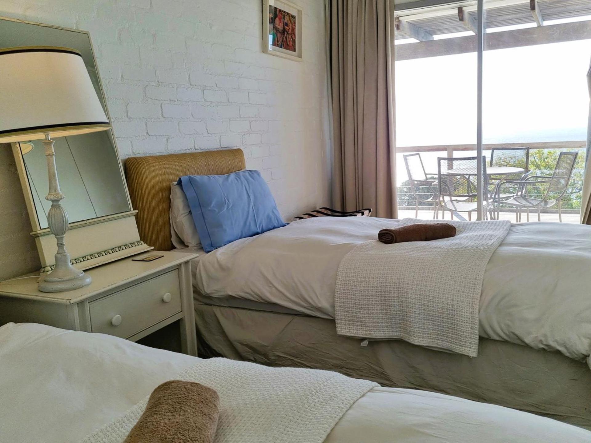 75 Protea Drive Sleeps 8 Guests *